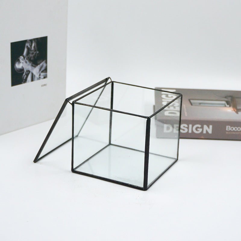 Square Glass Terrarium (No Plants) - Glass Container


Material
Glass


Special Feature
With lid


Item Weight
0.7 Pounds


Shape
Cube


Specific Uses For Product
Indoor


Style
geometric










Made of framed tran