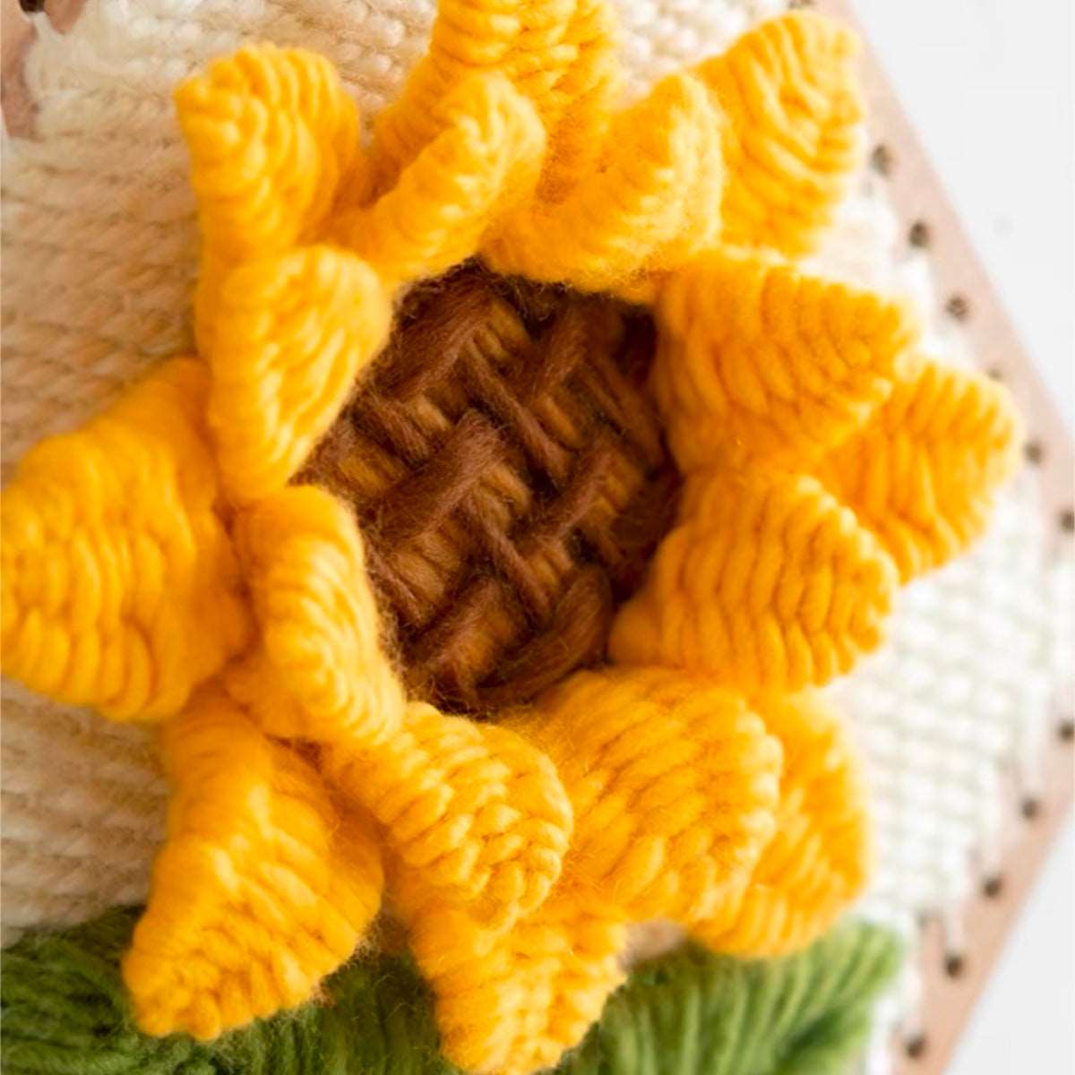 Sunflower Crochet Kit for Beginners,16in Crochet Kit Sunflower,BeginneThis a great gift idea for any occasion and a wonderful gift for your loved ones as a thank-you gift. Floral decor for the kitchen, living room, or hallway with knit