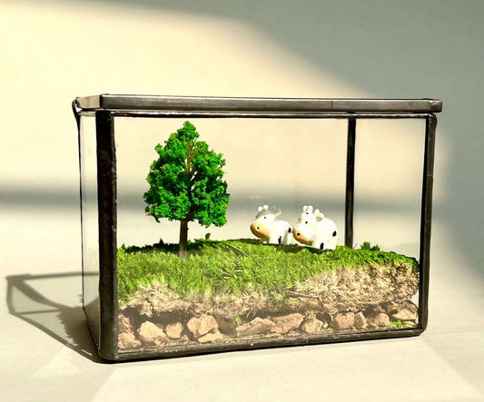 Micro Landscape Mini Cows Handmade Glass Terrarium Preserved Mossbox MAdd a dash of pastoral charm to your desk with our "Pastoral Play" Miniature Cow Scene, a handmade glass terrarium that combines the beauty of a glass terrarium with