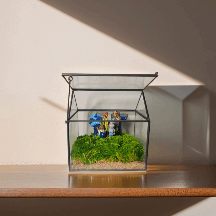 Zootopia Mini Animals Moss Laptop Decoration - Whimsical Desk CompanioCreate a serene and playful workspace with our "Zootopia Mini Animals" moss decoration for your laptop. This charming piece, featuring six randomly placed mini anima
