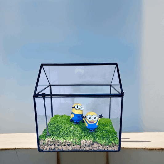 Micro Landscape Minion Pals Mossbox Handmade Glass Terrarium - PlayfulBring the fun and charm of the beloved Minions to your workspace with our "Minion Pals Mossbox," a unique handmade glass terrarium. This delightful desktop accessory